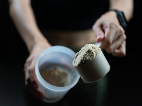 Ganho de massa magra: whey protein isolado, creatina monohidratada e glutamina